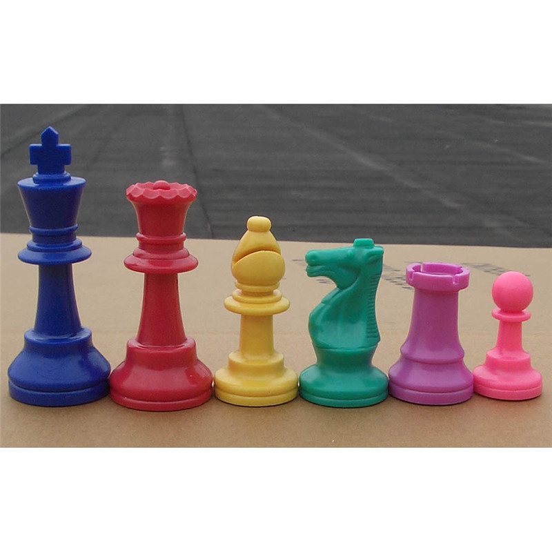 Board Game Queen - Kolorowe plastikowe szachy 17 sztuk Pół