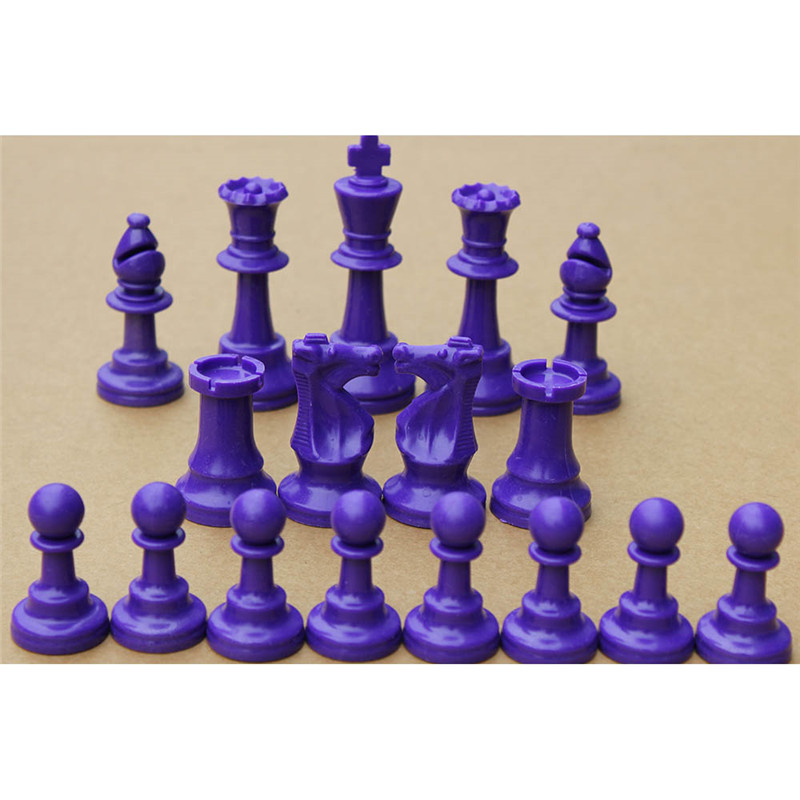 Kolorowe plastikowe szachy 17  – Board Game Queen recenzja i cena